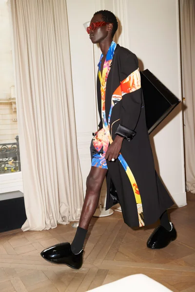 Look 2